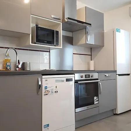 Apartment T3 Spacieux, Renove En 2020 -pkg-metro *